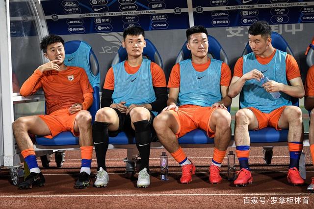 名记：哈珀必须获得重用打满下半场 福克斯应被按在板凳席